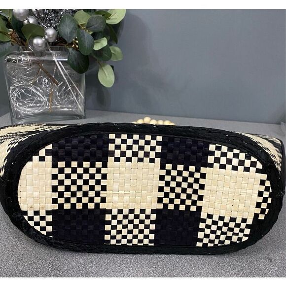 Checkered Beach Shop Tote Purse Bag with Beaded Handles Cream Black Checkered #1 - Picture 3 of 5